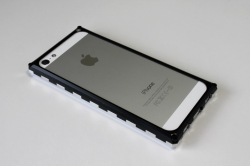 ジュラルミン削り出し アルミバンパー G-BUM for iPhone5