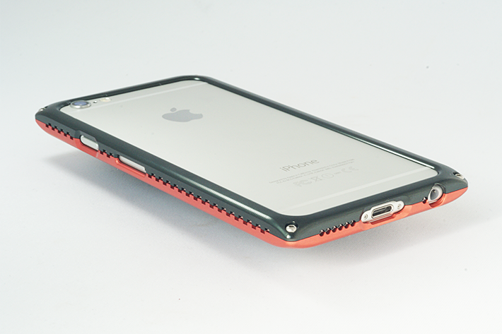 iPhone 6専用ジュラルミン削り出し iPhoneケース MY-BUM ライティングレッド（U）×ライティングブラック（L）